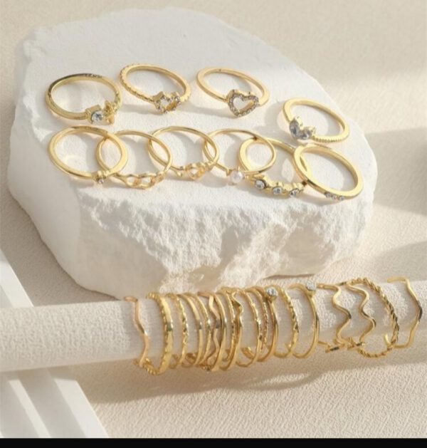 Lot de 28 Bagues